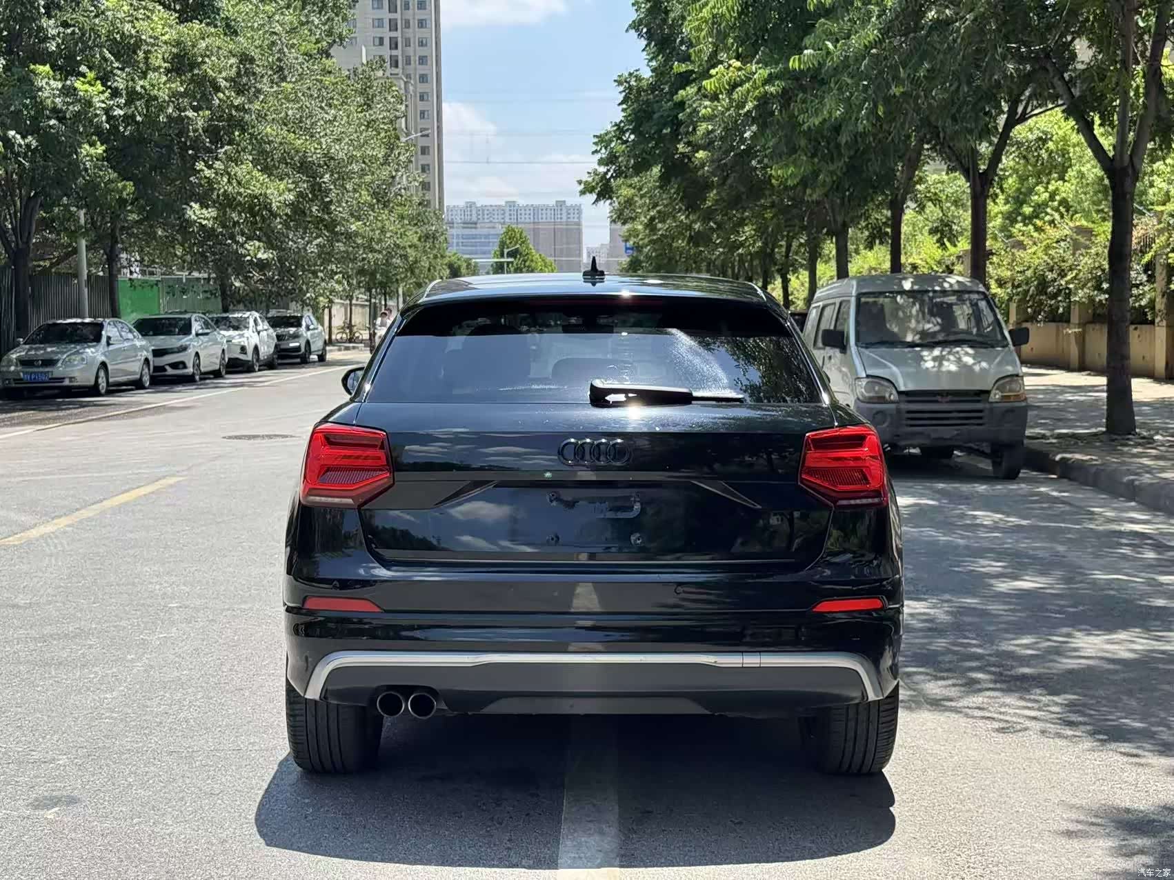 Audi Q2L, 2019 все фото