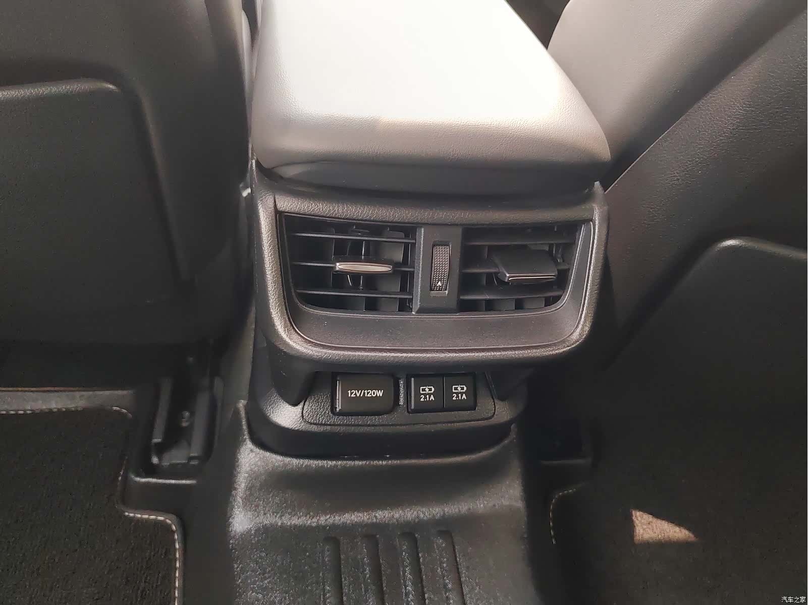 Lexus ES, 2019 13