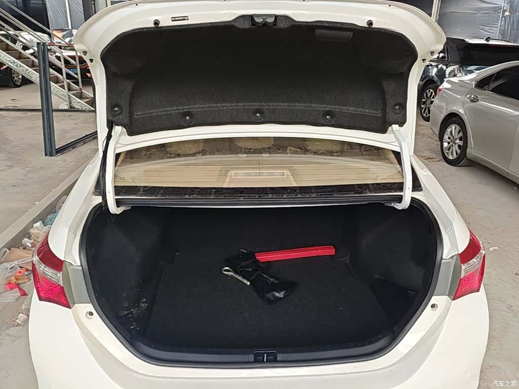 Toyota Corolla, 2015 15