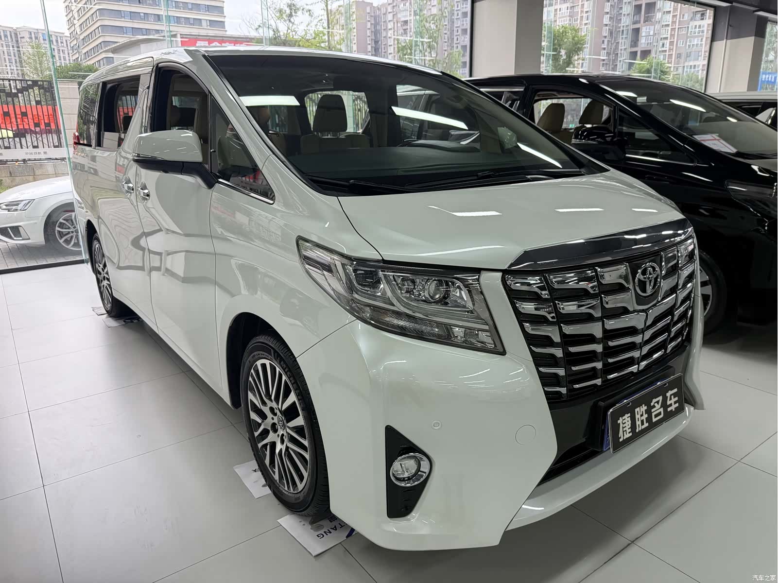Toyota Alphard, 2017 8