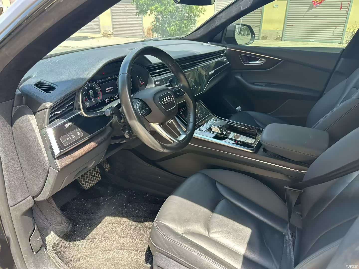 Audi Q8, 2021 4