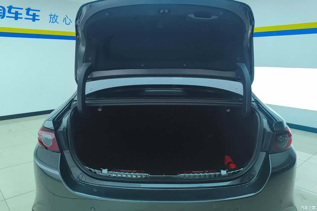 Mazda Mazda3, 2024 4
