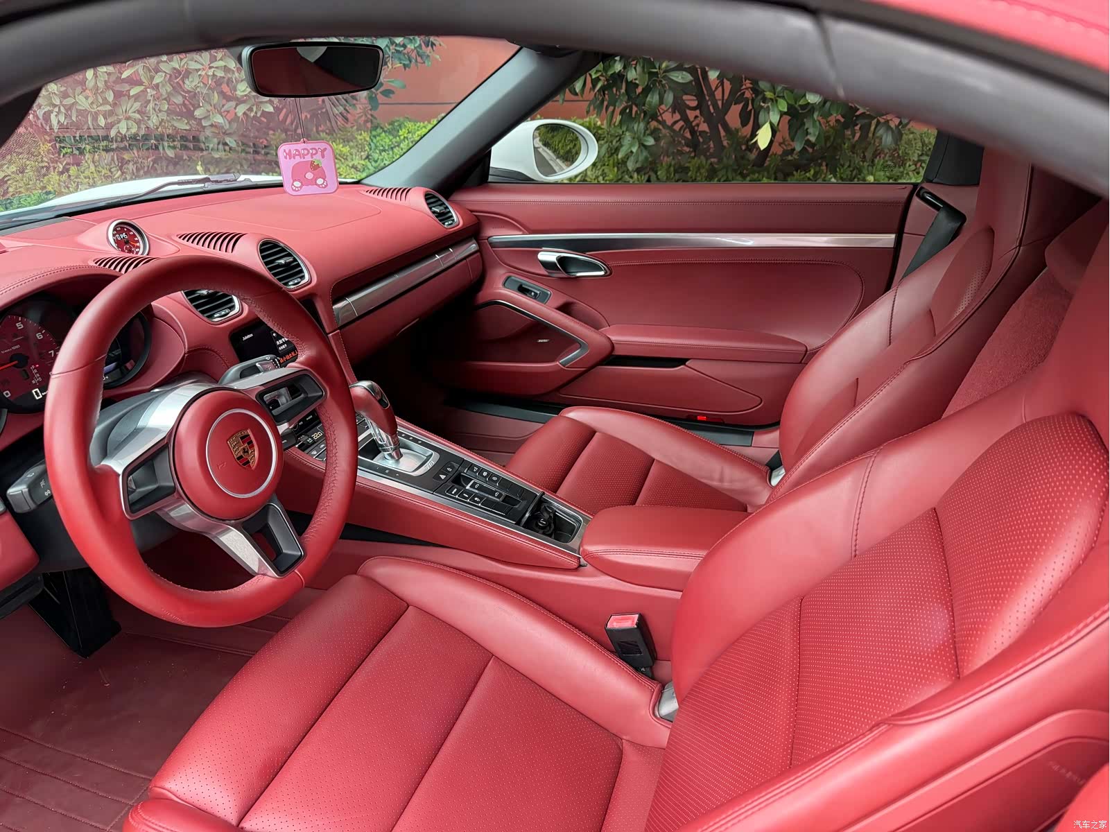 Porsche Boxster, 2020 все фото