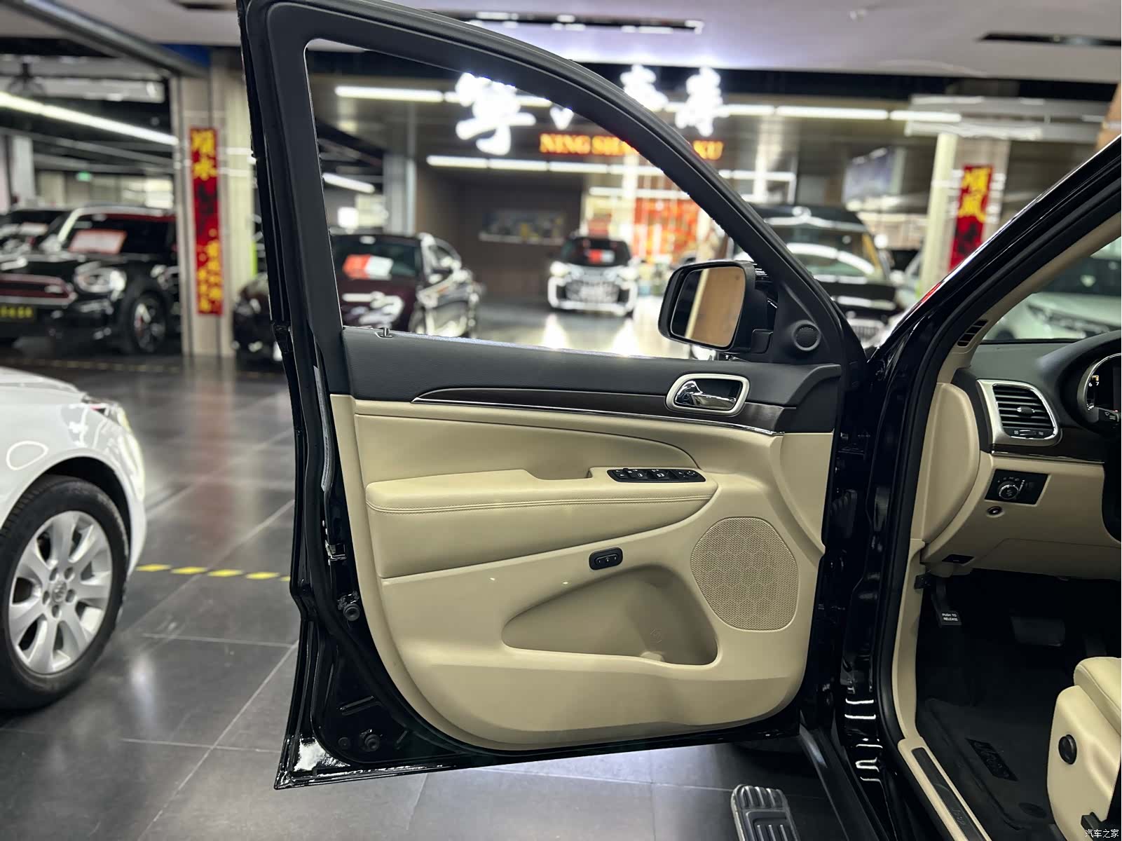 Jeep Grand Cherokee, 2018 10