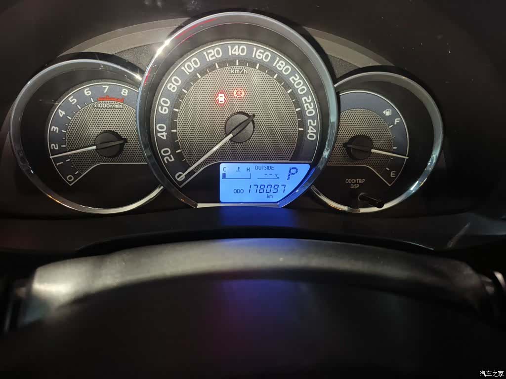 Toyota Levin, 2014 все фото