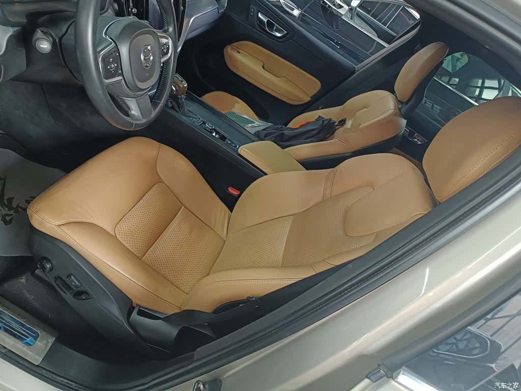 Volvo XC60, 2018 12