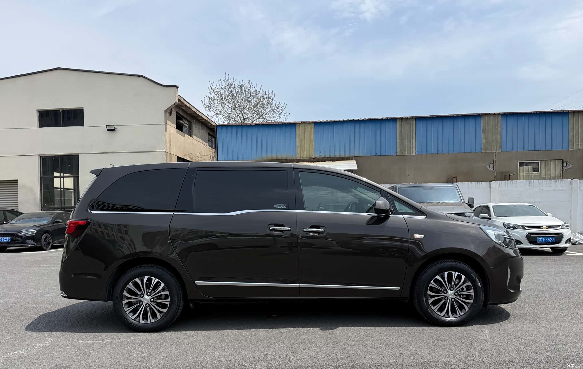 Buick GL8, 2021 все фото