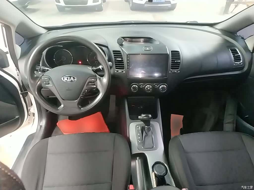 Kia K3, 2015 10