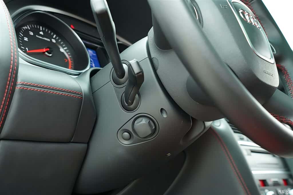 Audi Q7, 2011 11