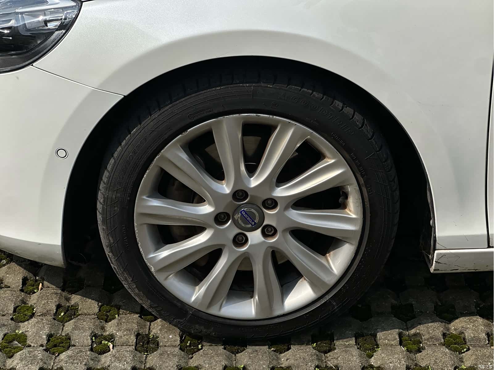Volvo V40, 2016 29