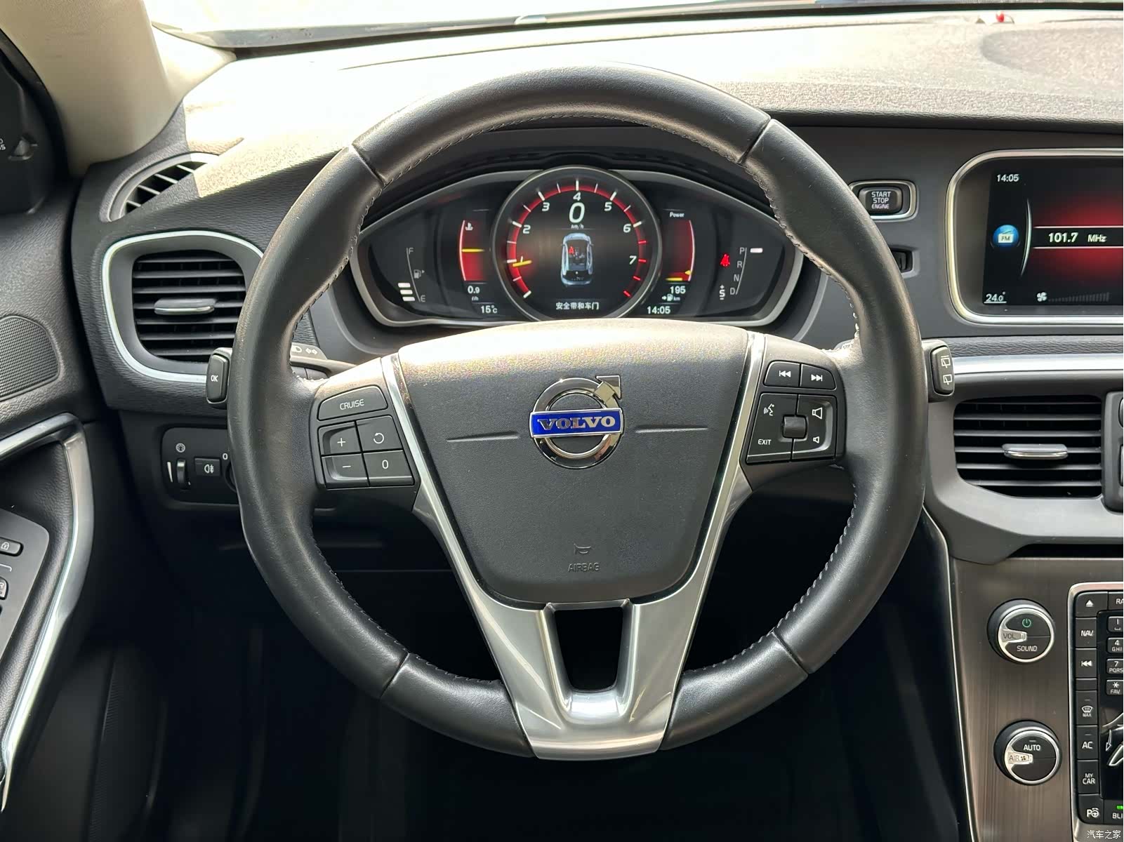 Volvo V40, 2016 13