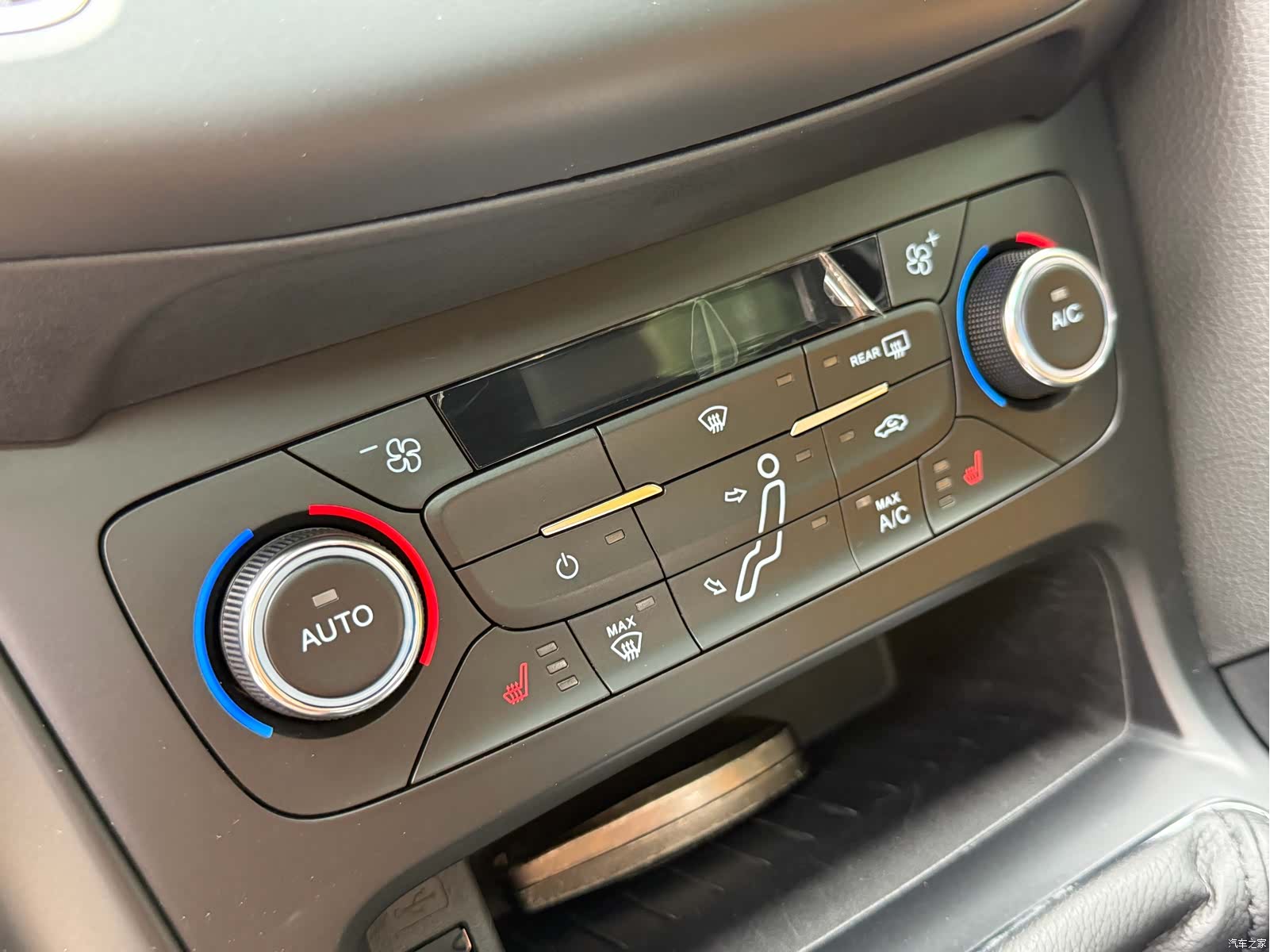 Ford Focus, 2017 12