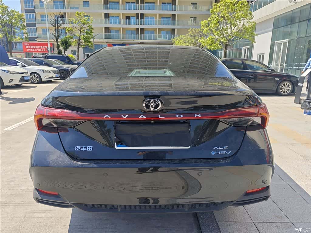 Toyota Avalon, 2025 4