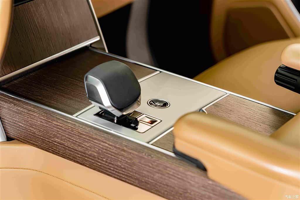 Land Rover Range Rover, 2025 12