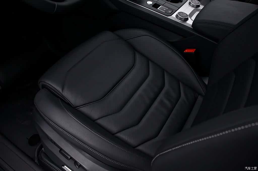 Volkswagen Touareg, 2023 13
