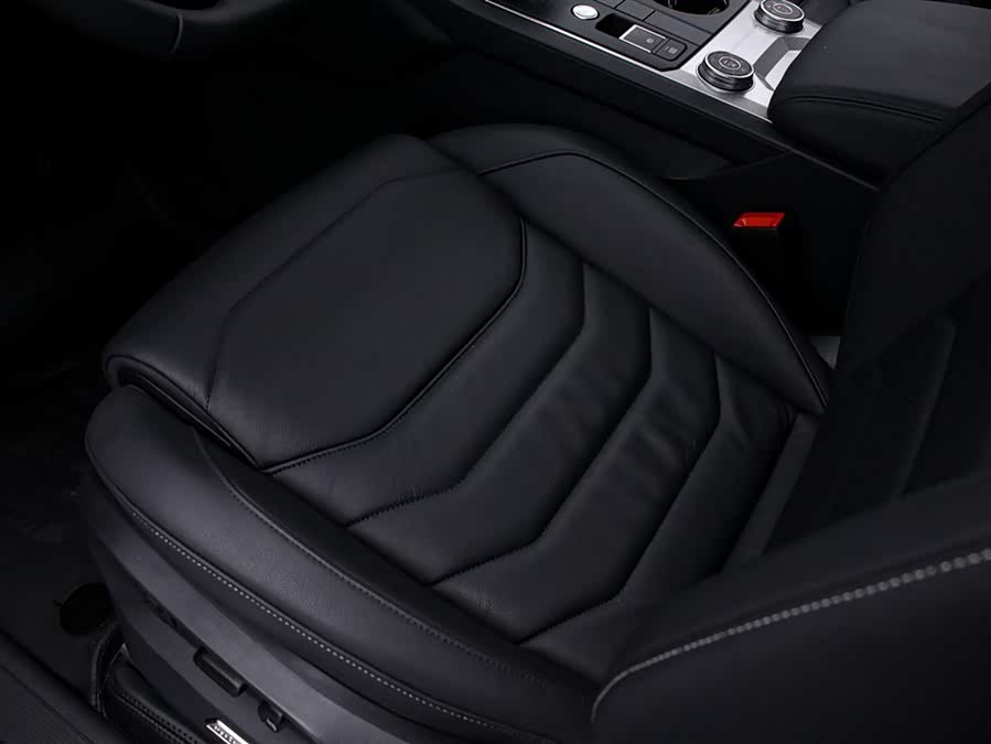 Volkswagen Touareg 2023, фото 13