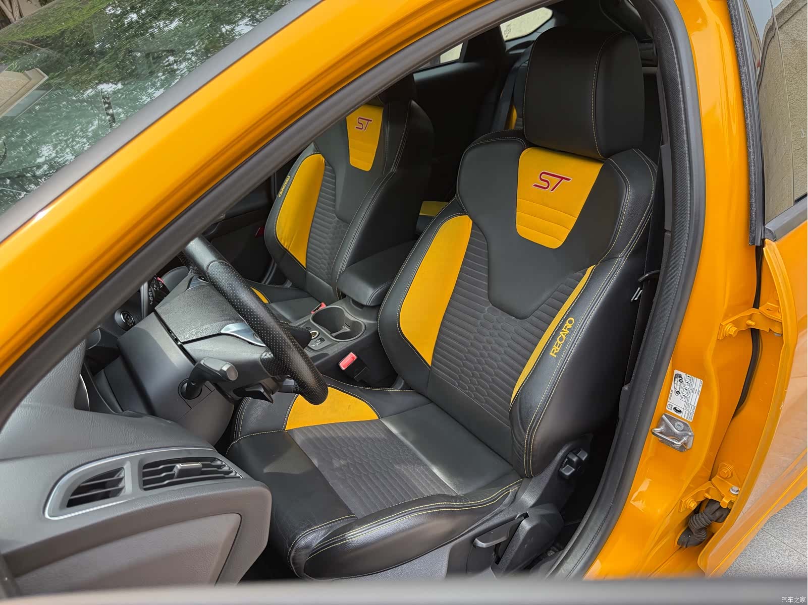 Ford Focus, 2014 8