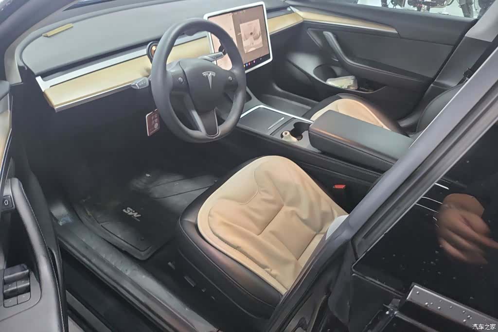 Tesla Model 3, 2022 9