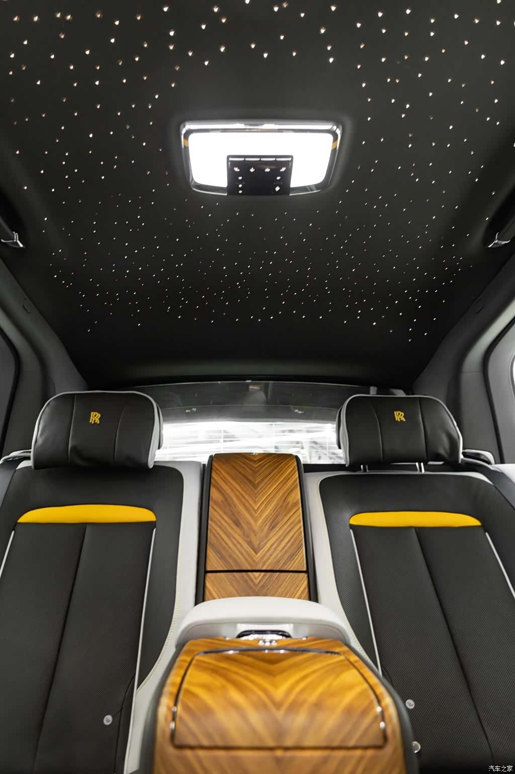 Rolls-Royce Cullinan, 2024 14