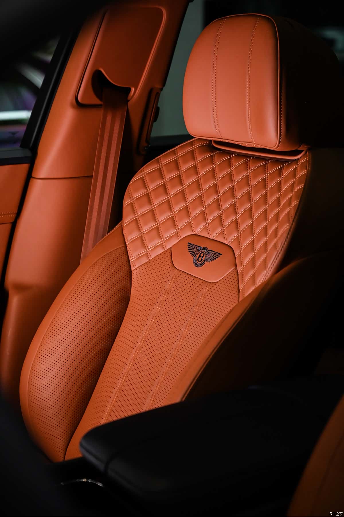Bentley Bentayga, 2021 9