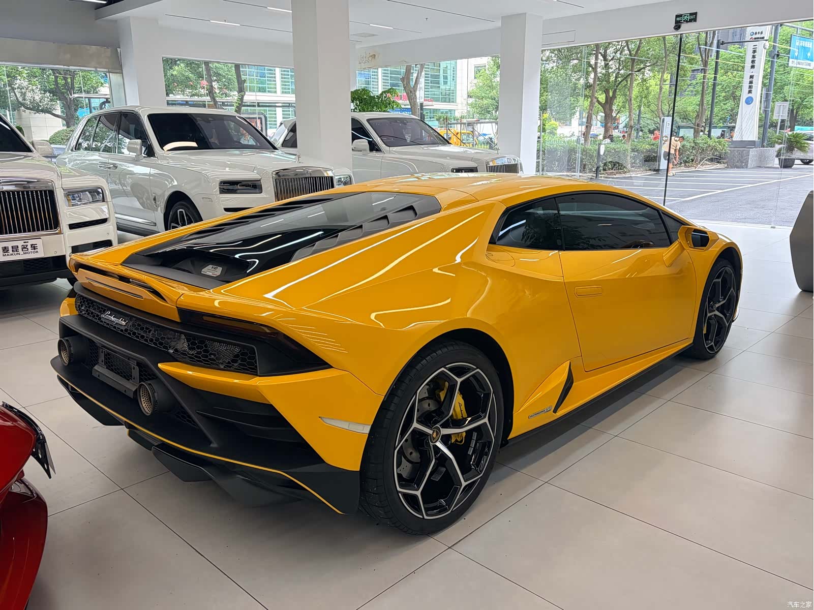 Lamborghini Huracán, 2023 14