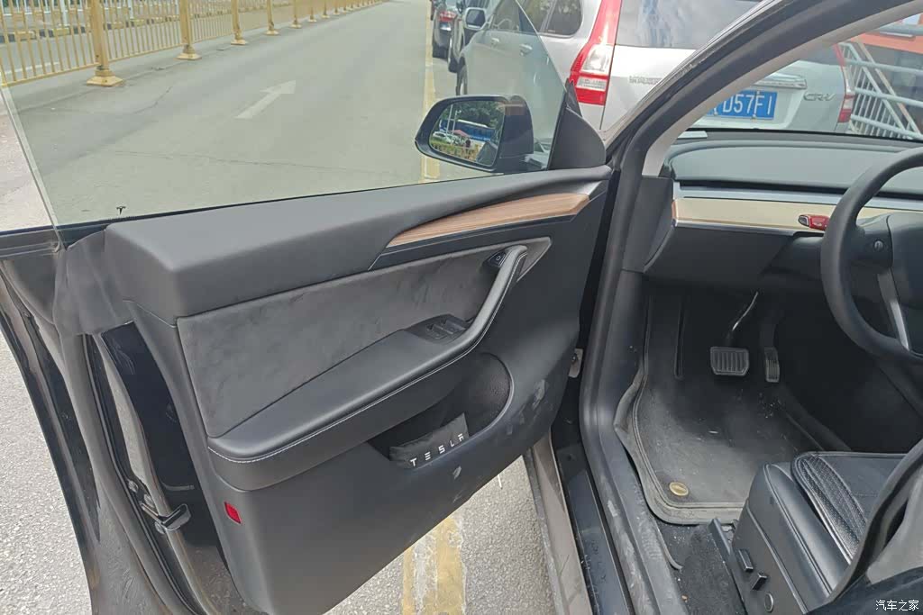 Tesla Model Y, 2022 7
