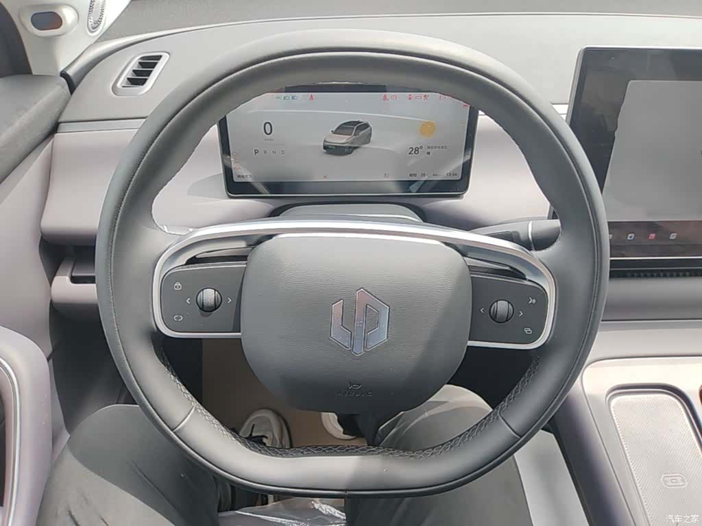 Leapmotor C10, 2025 11