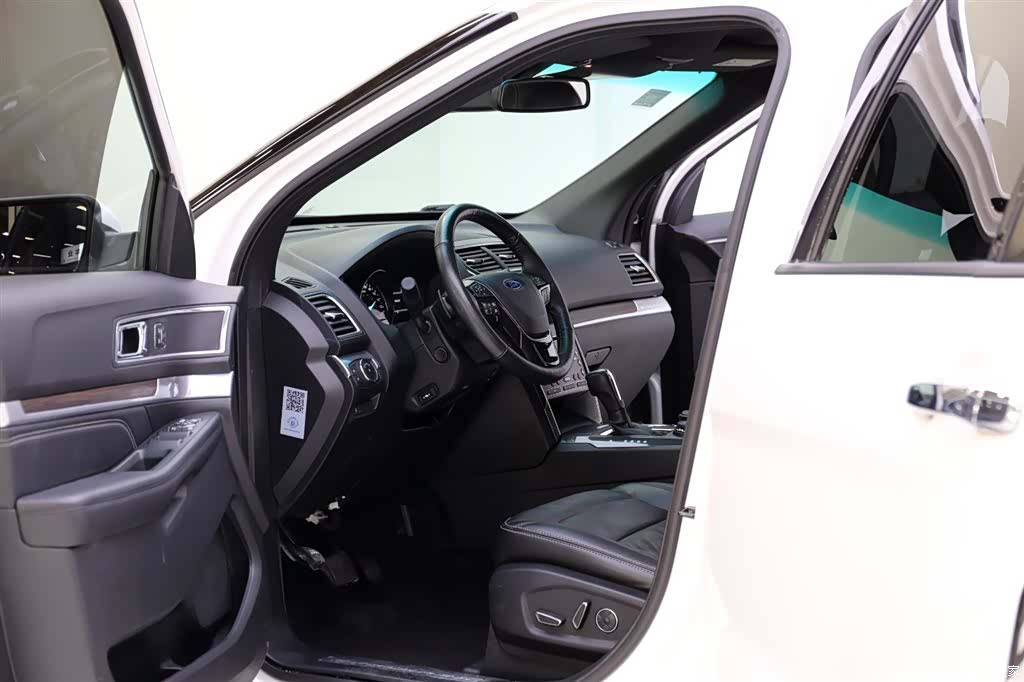 Ford Explorer, 2018 все фото