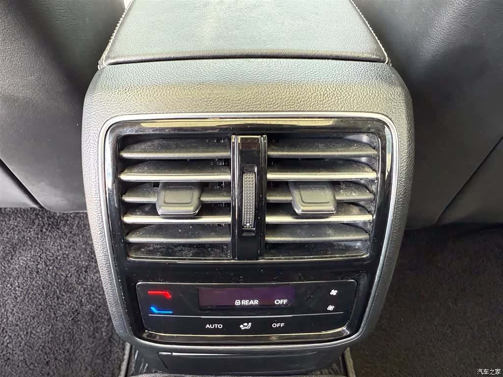 Volkswagen Magotan, 2023 8