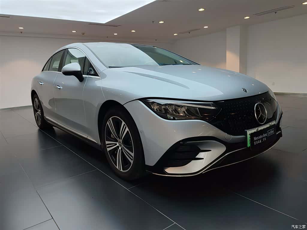Mercedes-Benz EQE, 2025 2