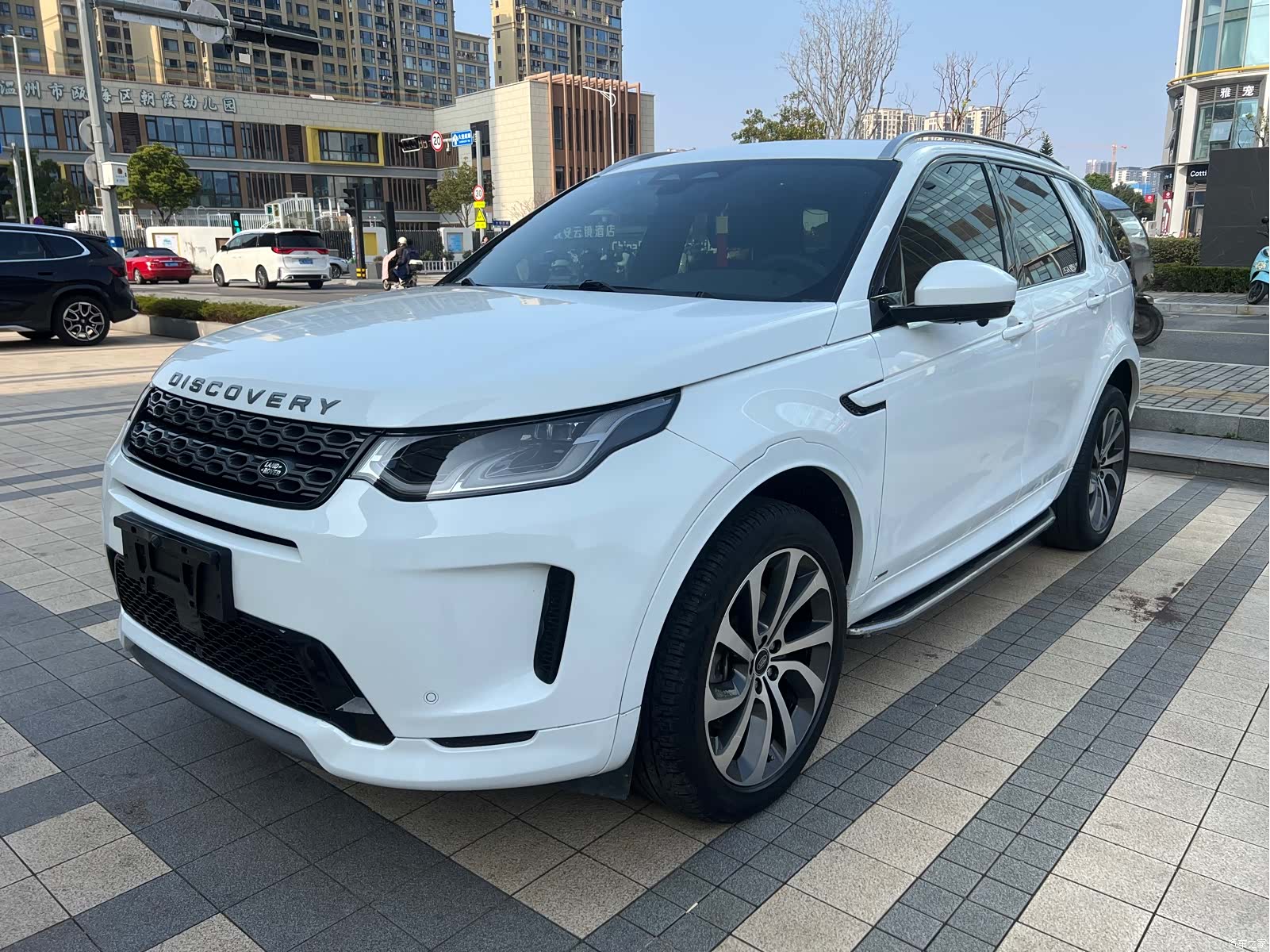 Land Rover Discovery, 2022 1
