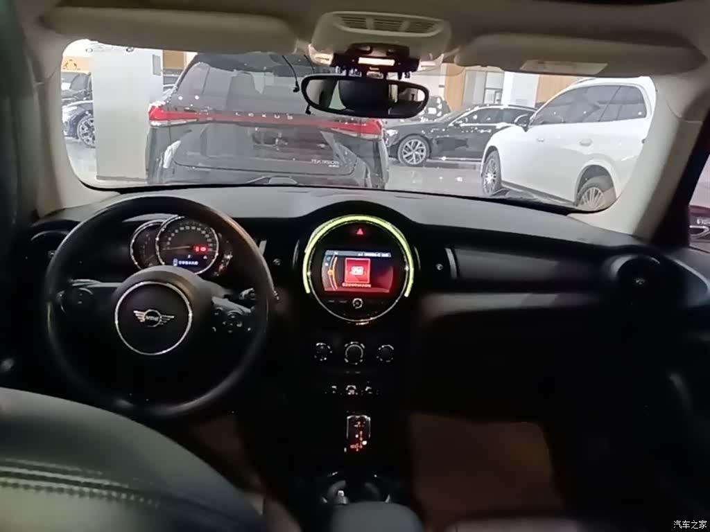Mini ONE, 2019 10
