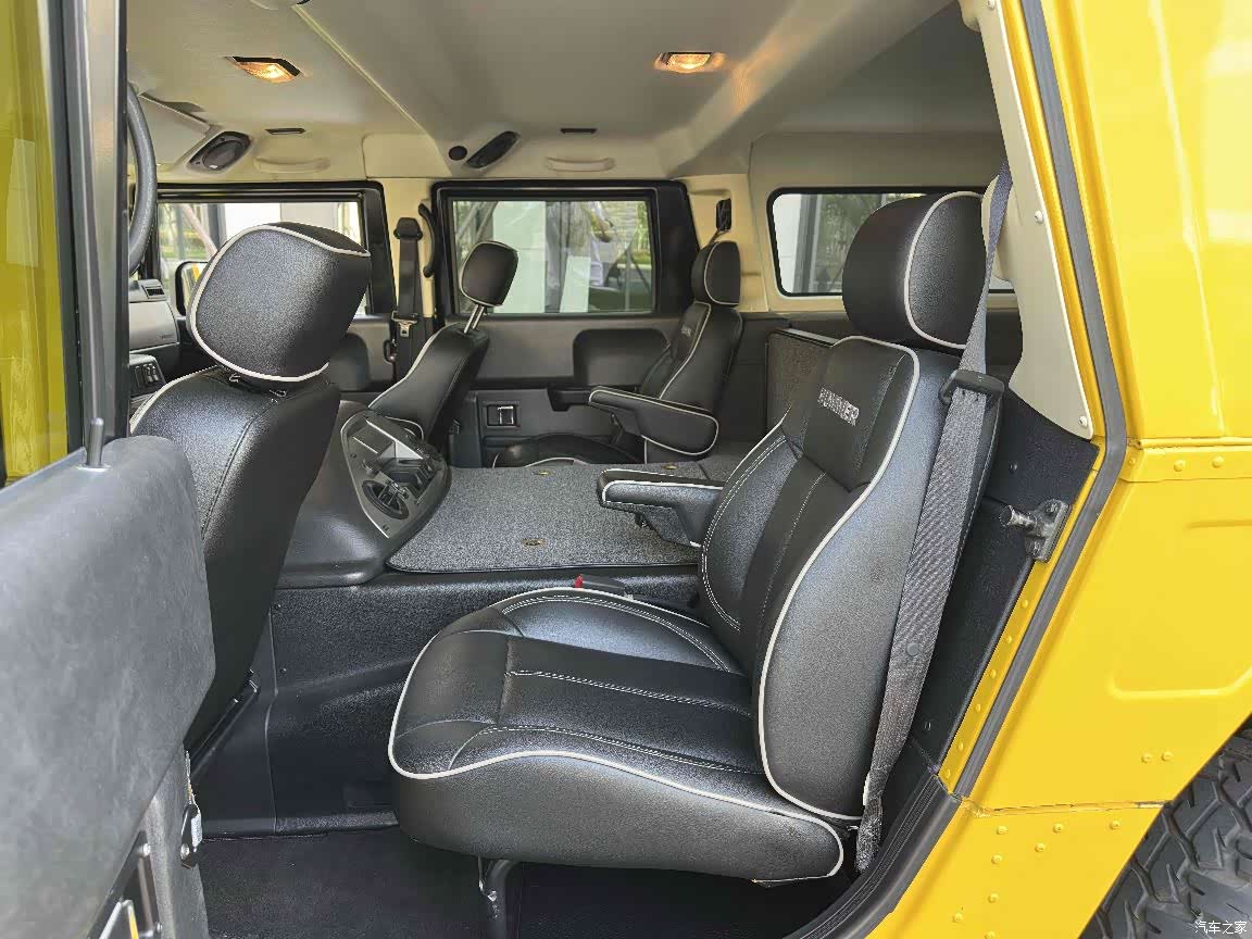 Hummer H1, 2012 14