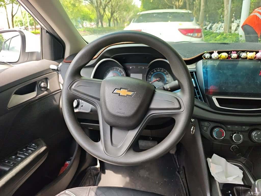 Chevrolet 320, 2017 3