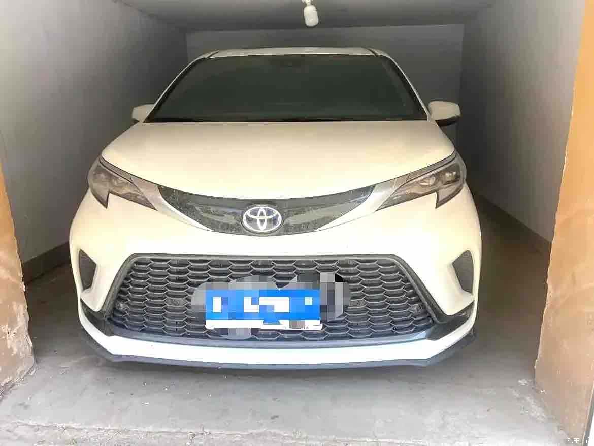 Toyota Granvia, 2023 3