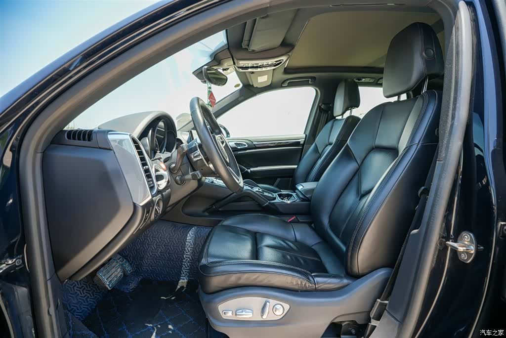 Porsche Cayenne, 2017 все фото