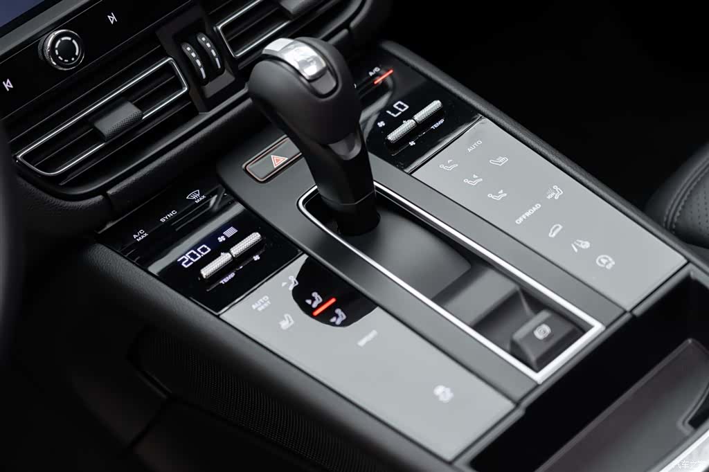 Porsche Macan, 2022 13