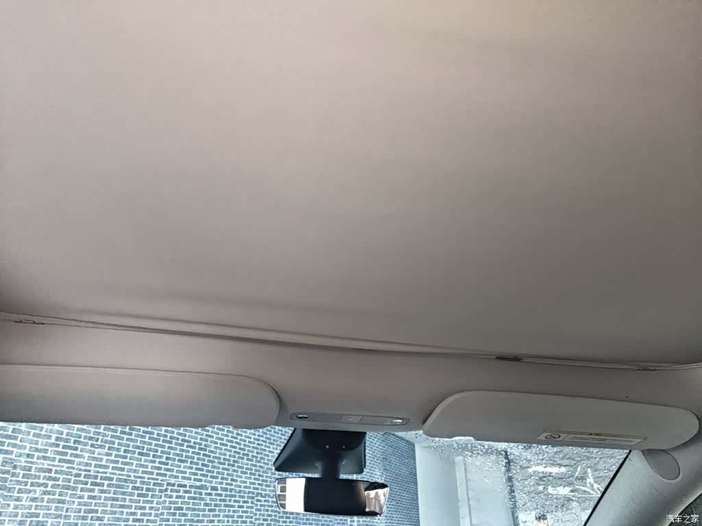 Tesla Model Y, 2023 18
