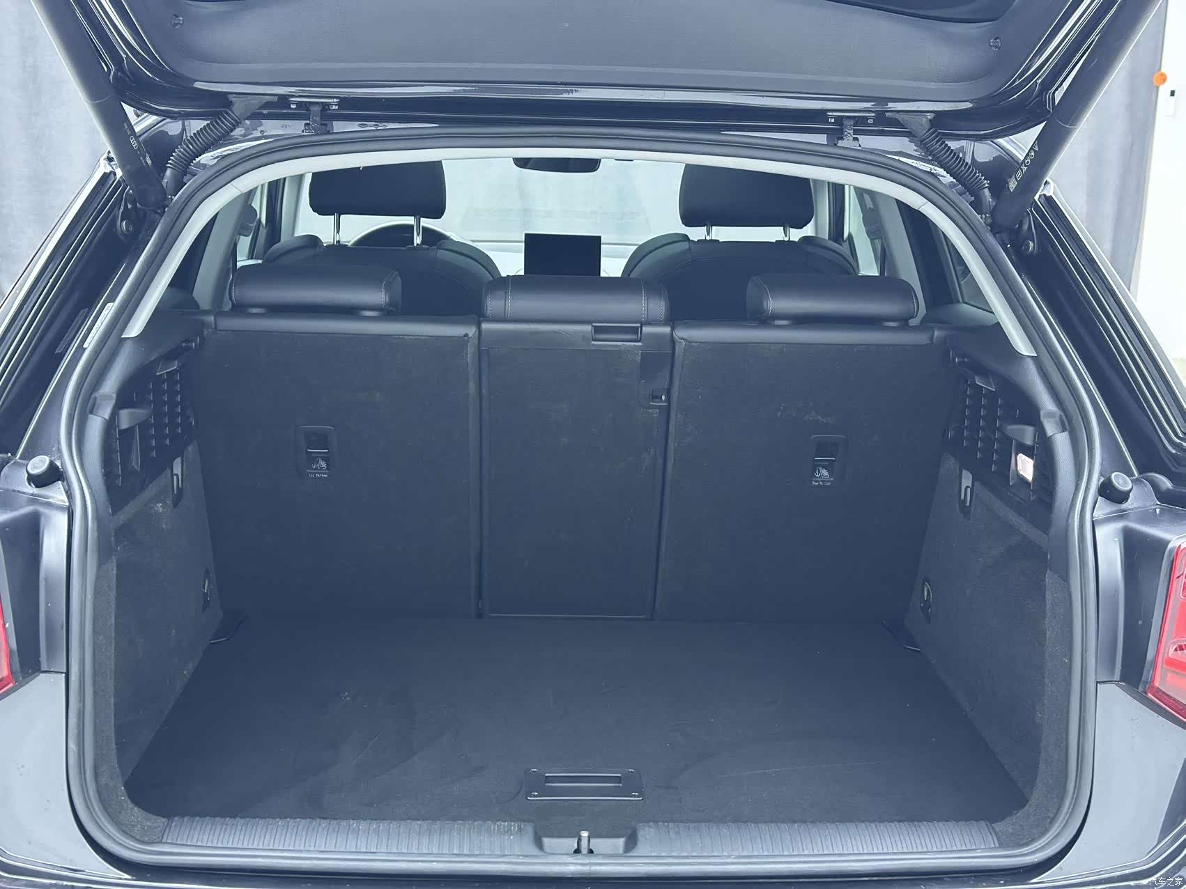 Audi Q2L, 2022 21