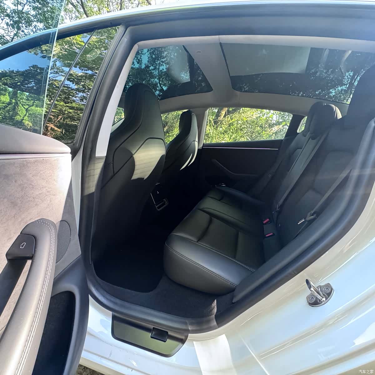 Tesla Model 3, 2024 9