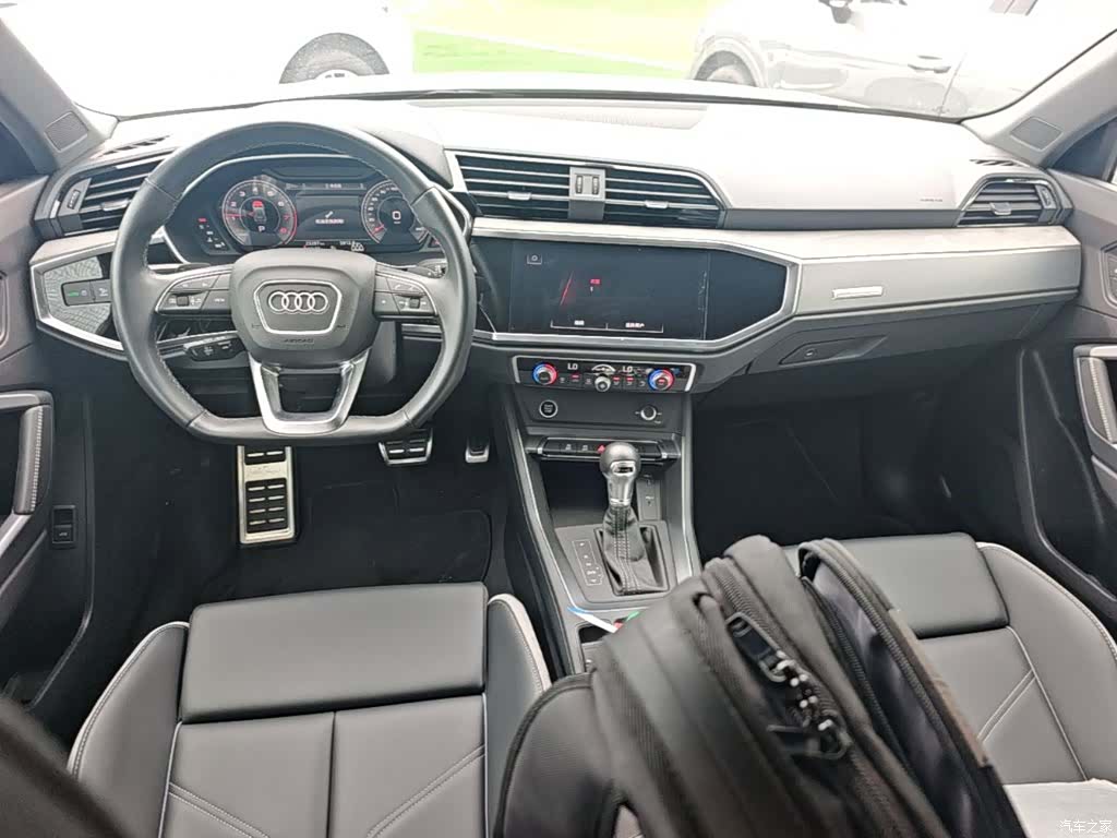 Audi Q3, 2023 16