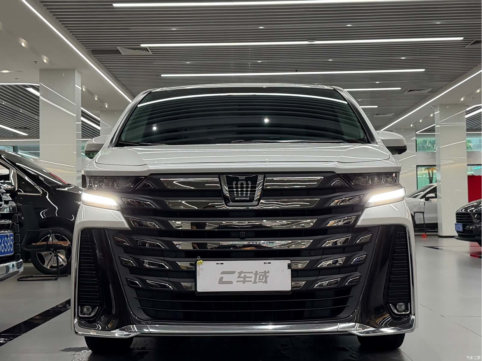 Toyota Vellfire, 2023 2