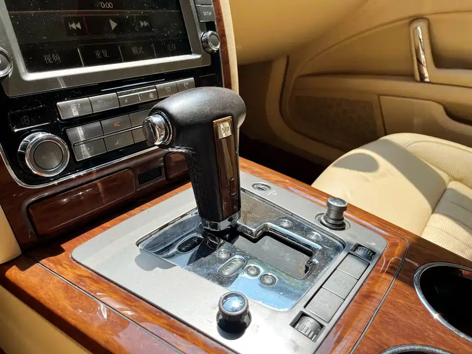 Volkswagen Phaeton
