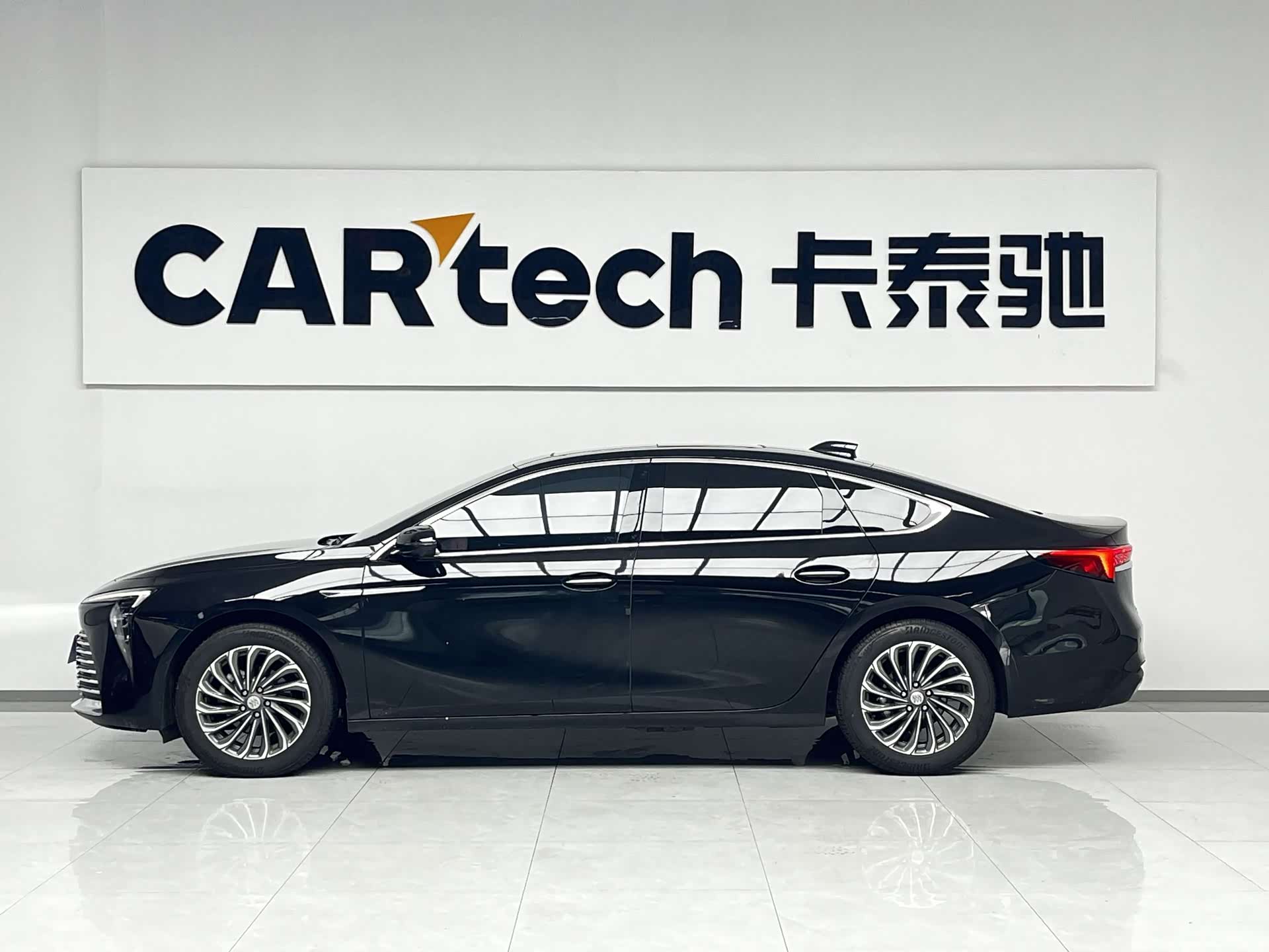 Buick LaCrosse, 2025 3