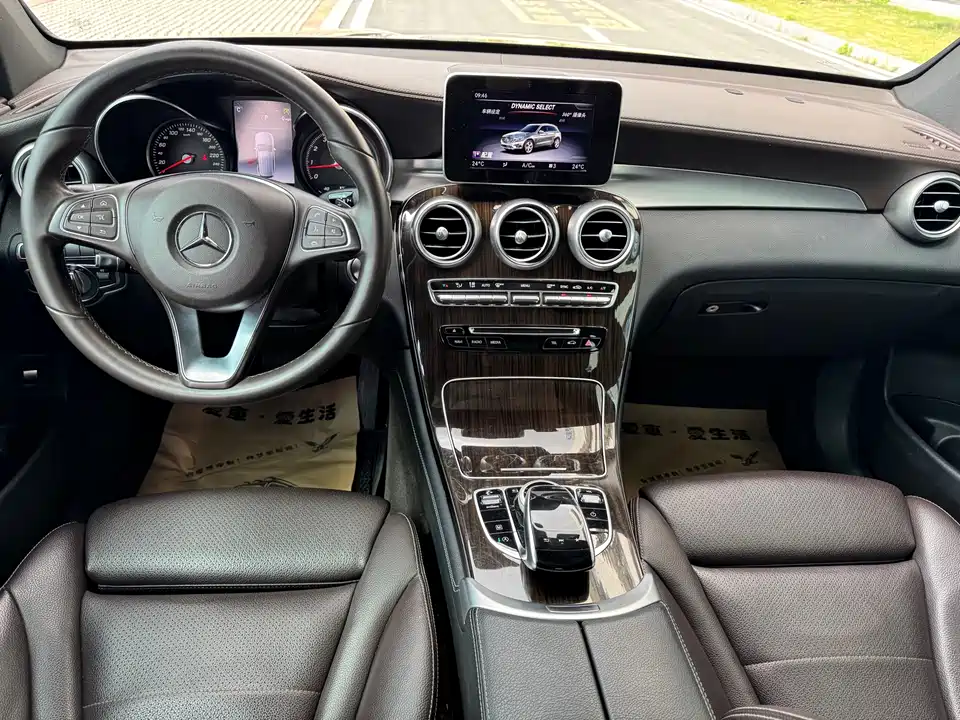 Mercedes-Benz GLC Mercedes-Benz GLC