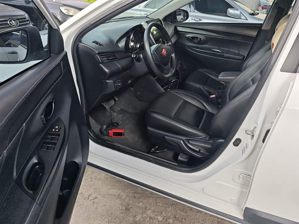 Toyota YARiS L Zhixuan