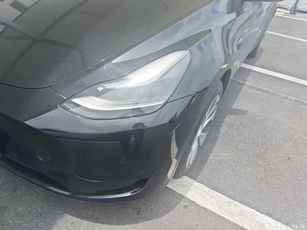 Tesla Model Y, 2022 24