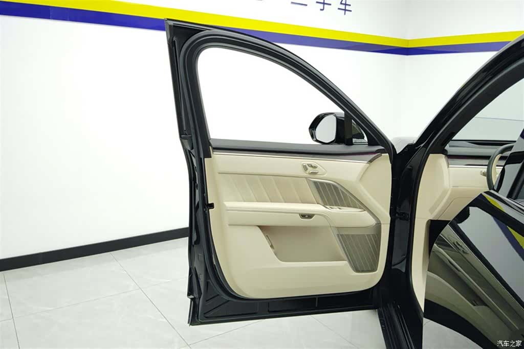 NIO L90, 2025 7