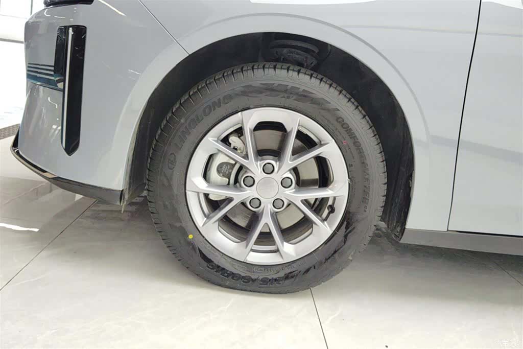 Geely Galaxy L6, 2025 6