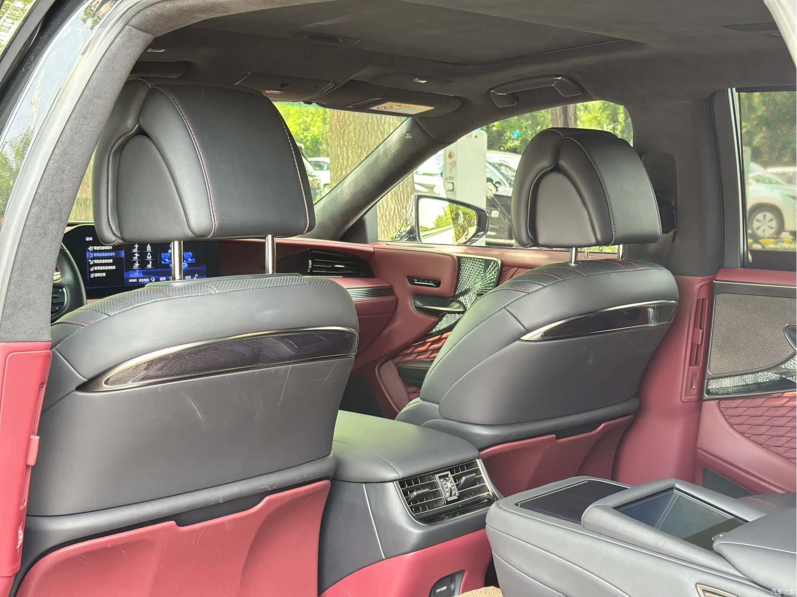 Lexus LS, 2021 36